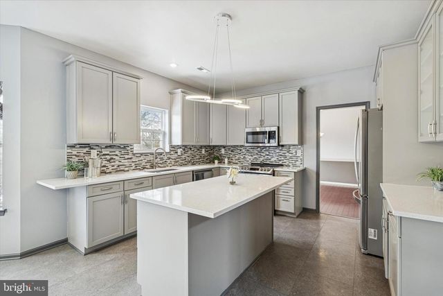 1003 CLOVER MILL CIR, Collegeville, PA 19426