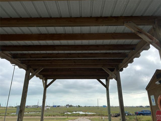 62 Oceania Street, Sargent, TX 77414
