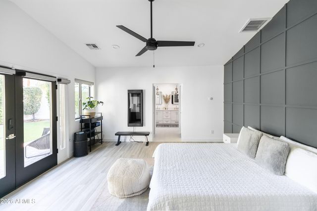 3830 E DEVONSHIRE Avenue, Phoenix, AZ 85018