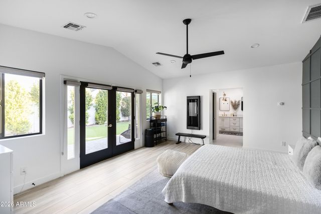 3830 E DEVONSHIRE Avenue, Phoenix, AZ 85018