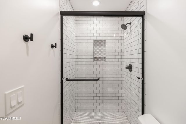 3830 E DEVONSHIRE Avenue, Phoenix, AZ 85018