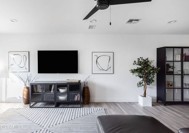 3830 E DEVONSHIRE Avenue, Phoenix, AZ 85018