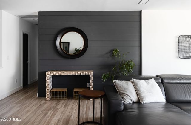 3830 E DEVONSHIRE Avenue, Phoenix, AZ 85018