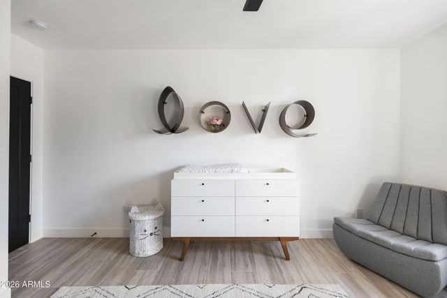 3830 E DEVONSHIRE Avenue, Phoenix, AZ 85018