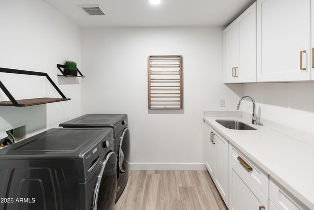 3830 E DEVONSHIRE Avenue, Phoenix, AZ 85018