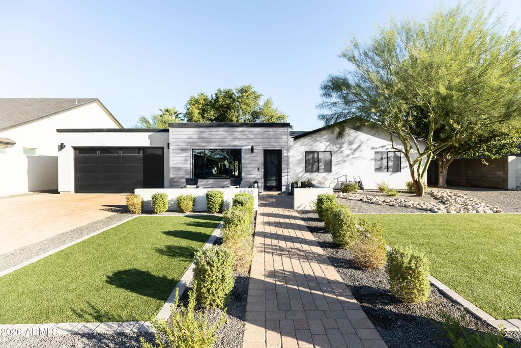 3830 E DEVONSHIRE Avenue, Phoenix, AZ 85018