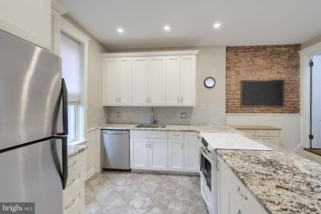 536 E KING ST, Lancaster, PA 17602