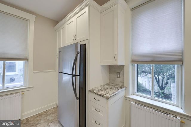 536 E KING ST, Lancaster, PA 17602