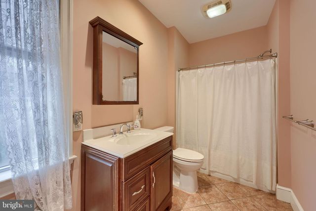 536 E KING ST, Lancaster, PA 17602