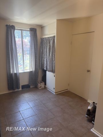 200 Raymond Street, Bay City, MI 48706