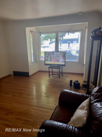 200 Raymond Street, Bay City, MI 48706