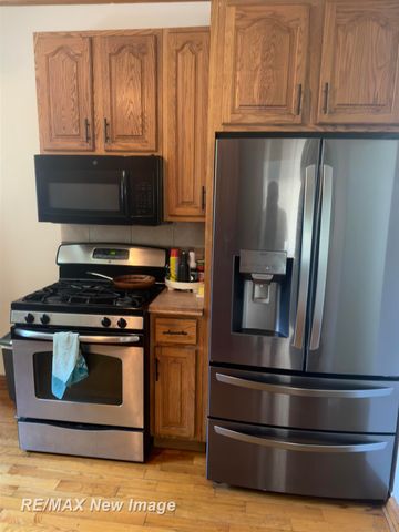 200 Raymond Street, Bay City, MI 48706
