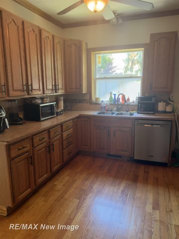 200 Raymond Street, Bay City, MI 48706