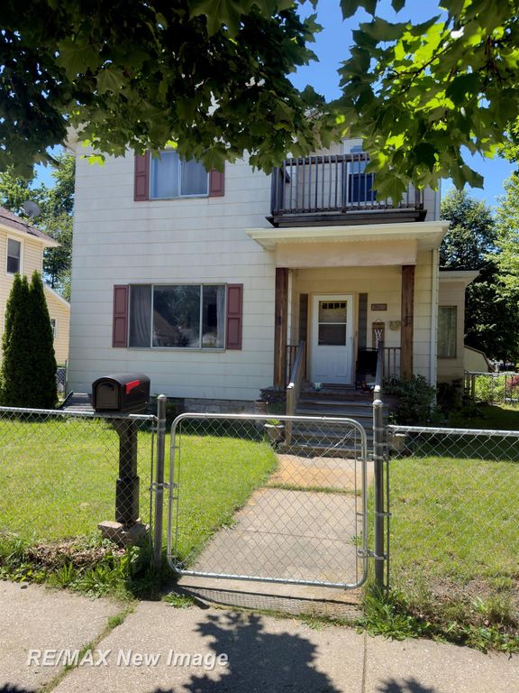 200 Raymond Street, Bay City, MI 48706