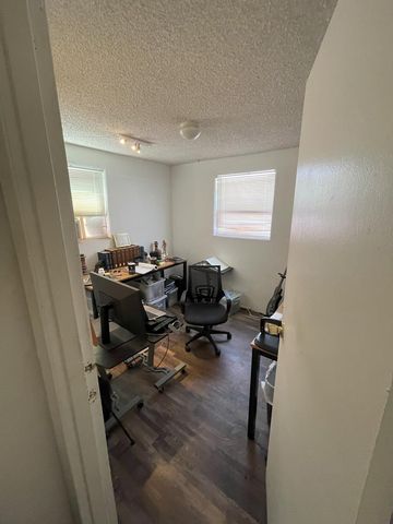 805 E Holland Avenue, Alpine, TX 79830