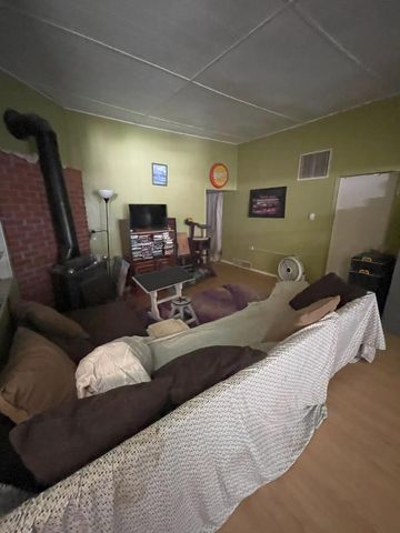 805 E Holland Avenue, Alpine, TX 79830