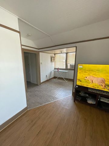 805 E Holland Avenue, Alpine, TX 79830