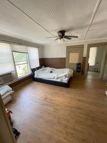 805 E Holland Avenue, Alpine, TX 79830