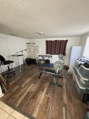 805 E Holland Avenue, Alpine, TX 79830