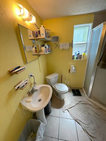 805 E Holland Avenue, Alpine, TX 79830