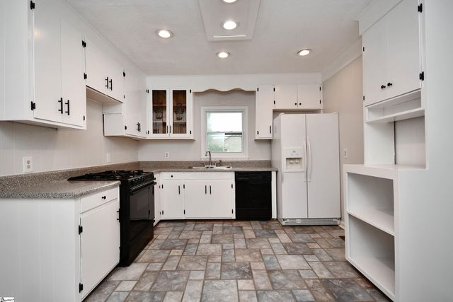 304 N 1st Street, Easley, SC 29640