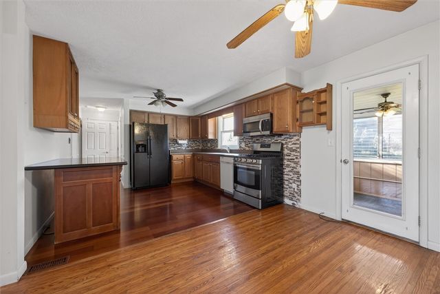 207 Edgemere Drive, Greece, NY 14612