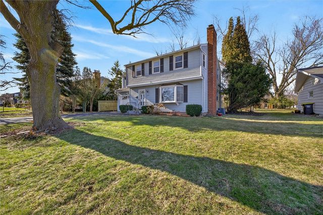 207 Edgemere Drive, Greece, NY 14612