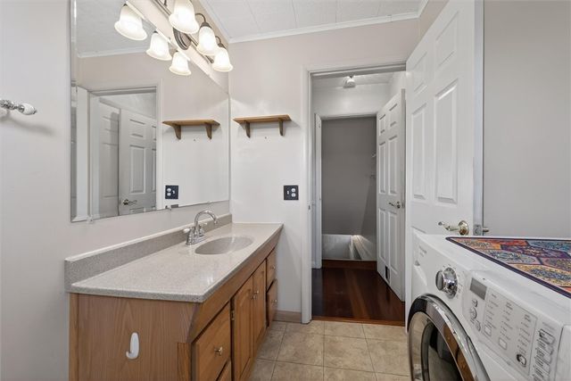 207 Edgemere Drive, Greece, NY 14612