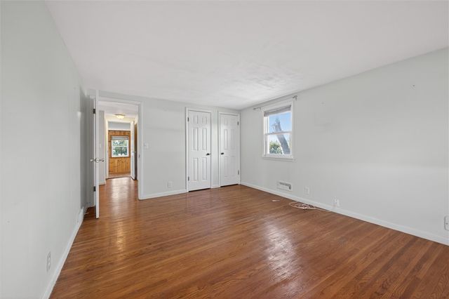 207 Edgemere Drive, Greece, NY 14612