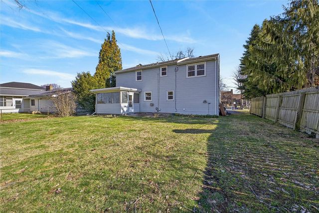 207 Edgemere Drive, Greece, NY 14612