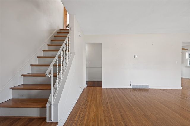 207 Edgemere Drive, Greece, NY 14612