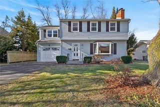 207 Edgemere Drive, Greece, NY 14612