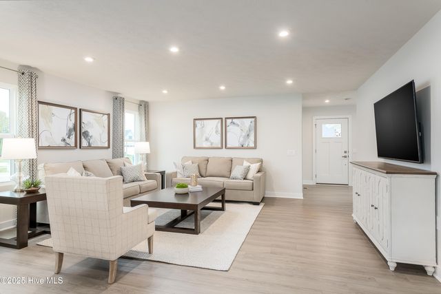 4273 Farmfield Drive, Leland, NC 28451