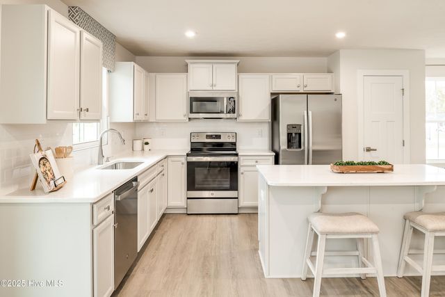 4273 Farmfield Drive, Leland, NC 28451