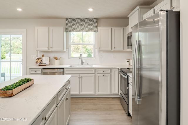 4273 Farmfield Drive, Leland, NC 28451