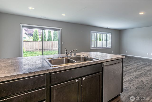 2928 Mahogany Street NE, Lacey, WA 98516