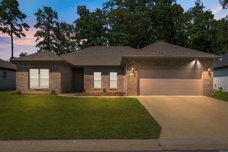 4532 Western Woods Drive, Benton, AR 72015