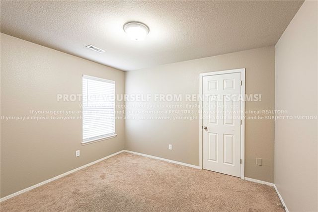 1336 S Splash Drive, Fayetteville, AR 72701