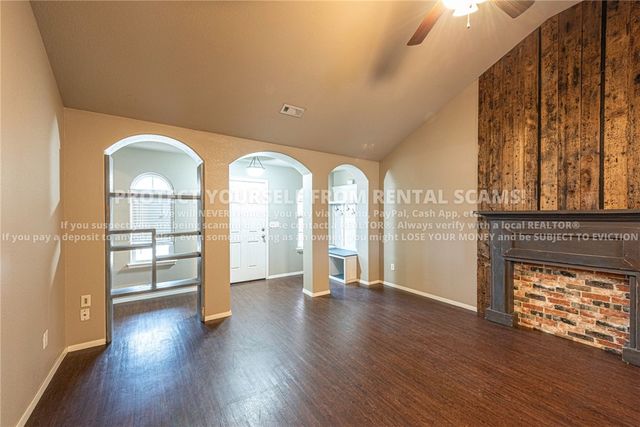 1336 S Splash Drive, Fayetteville, AR 72701