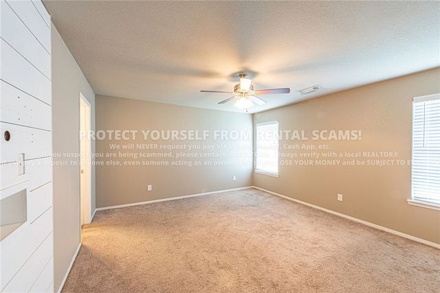 1336 S Splash Drive, Fayetteville, AR 72701