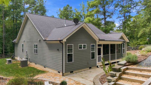 208 Tobacco Road, Pittsboro, NC 27312