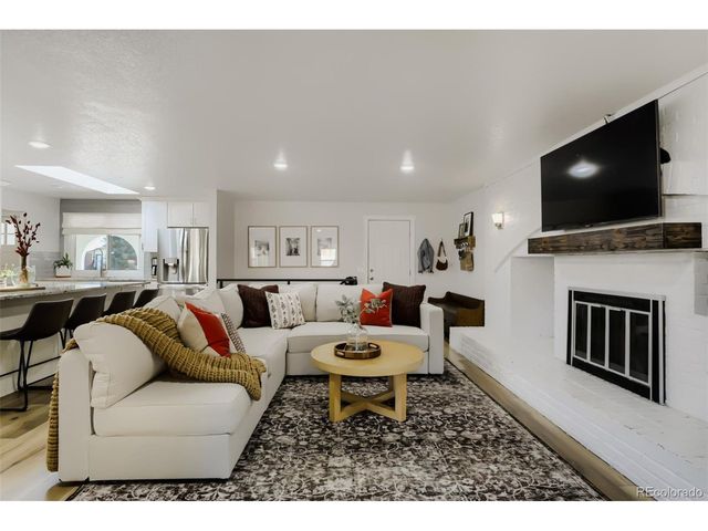 8361 Quay Dr, Arvada, CO 80003
