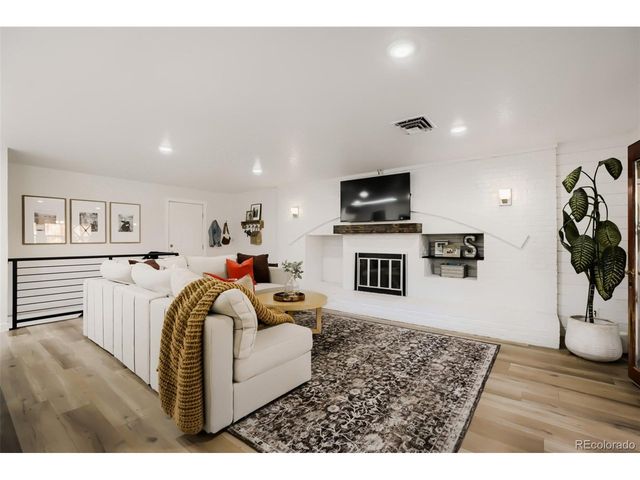 8361 Quay Dr, Arvada, CO 80003