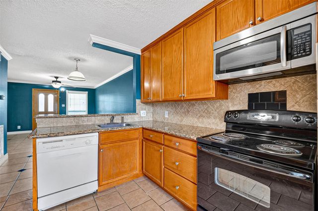 1220 Shadowdale Drive 6, Houston, TX 77043