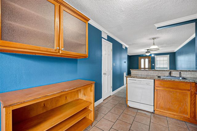 1220 Shadowdale Drive 6, Houston, TX 77043