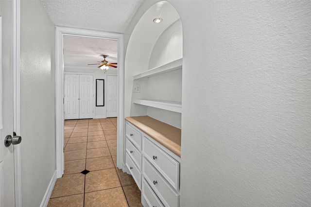 1220 Shadowdale Drive 6, Houston, TX 77043