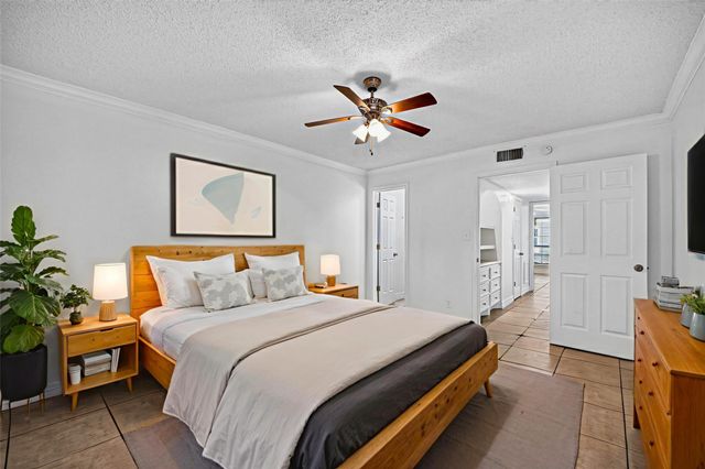 1220 Shadowdale Drive 6, Houston, TX 77043
