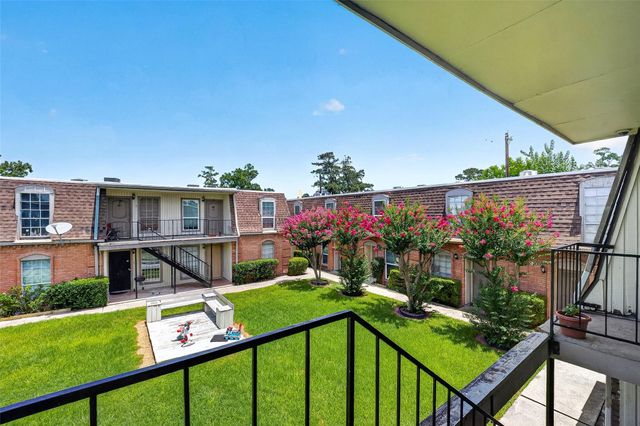 1220 Shadowdale Drive 6, Houston, TX 77043