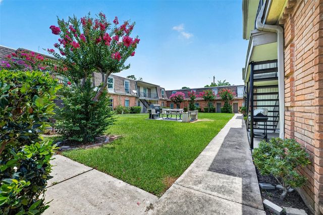 1220 Shadowdale Drive 6, Houston, TX 77043