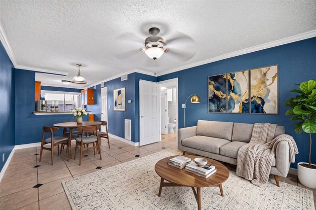 1220 Shadowdale Drive 6, Houston, TX 77043